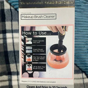 Make up brush cleaner